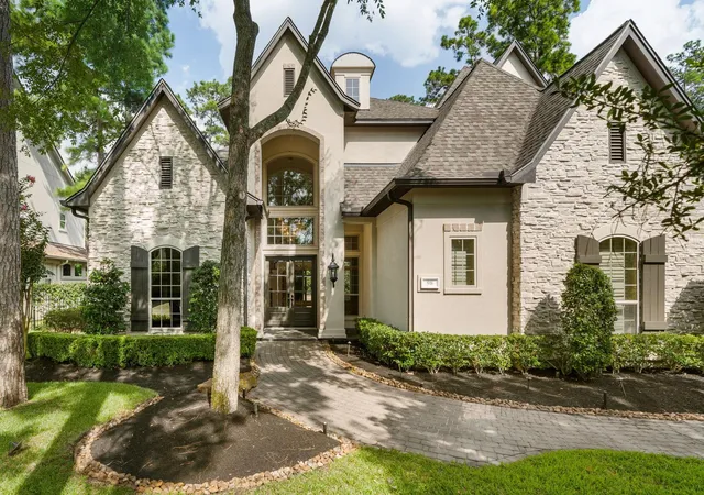 3rd image of 98 W Ambassador Bnd, Spring, TX 77382 | MLS# 43110800