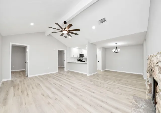 Homes for sale in Baytown, TX | 5212 Willowview Dr, Baytown, TX 77521 | MLS# 38598151