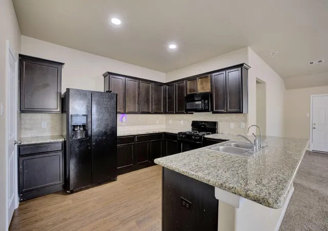 Photo 3 of Single family home for sale at 1830 Crystal Waters Dr, Rosharon, TX 77583 | MLS# 57325601 | Listing updated on 2026-09-07