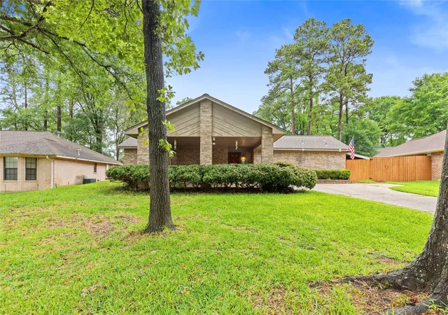 4th image of 412 Burning Tree Dr, Huntsville, TX 77340 | MLS# 52461292