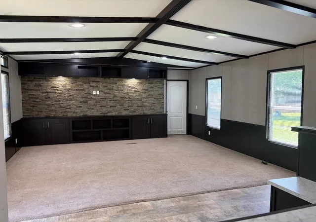4th image of 1046 Berry Rd, Lufkin, TX 75904 | MLS# 87197871