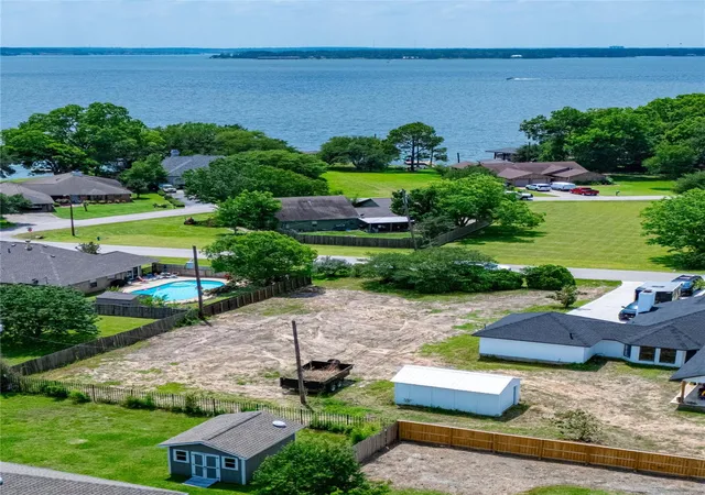 Photo 1 of Land for sale at 10420 Valley Dr N, Willis, TX 77318 | MLS# 41905591 | Listing updated on 2026-08-13
