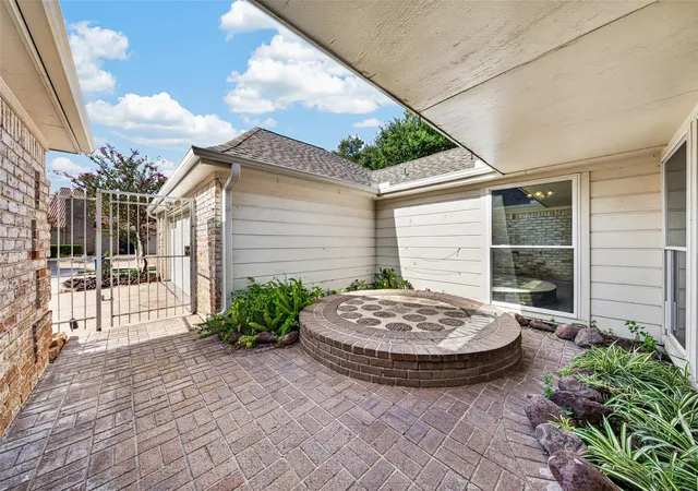 3rd image of 14122 Woodnook Dr, Houston, TX 77077 | MLS# 37693500