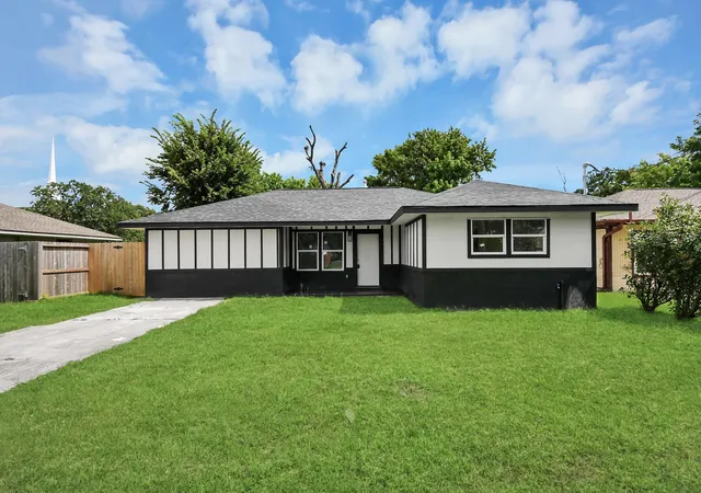3rd image of 213 W 8Th St, Deer Park, TX 77536 | MLS# 71887242