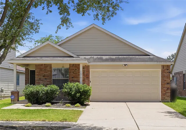 Photo 1 of Sale Pending at 10315 Bentondale Ln, Houston, TX 77075 | MLS# 91259472 | Listing updated on 2026-09-03