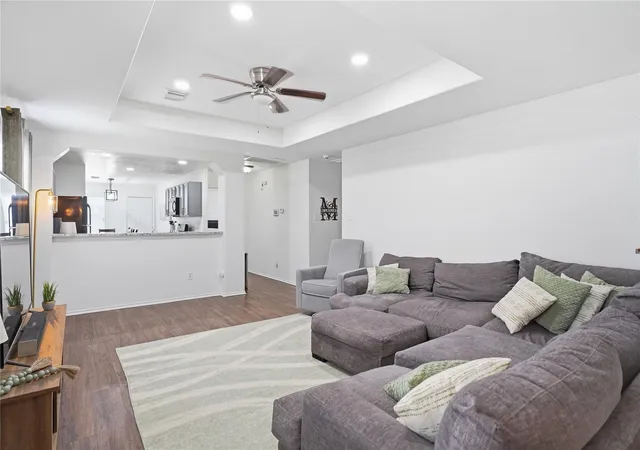 Photo 3 of Sale Pending at 10315 Bentondale Ln, Houston, TX 77075 | MLS# 91259472 | Listing updated on 2026-09-03