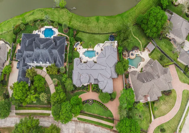 50th image of 9 Waters Lake Blvd, Missouri City, TX 77459 | MLS# 10950710