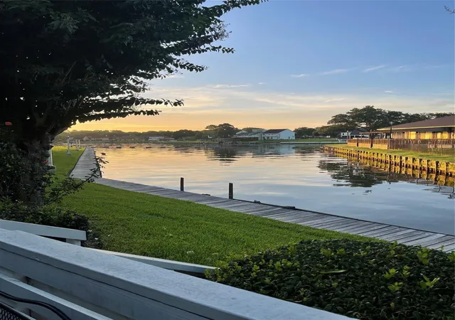 1st image of 1 April Point Dr S, Montgomery, TX 77356 | MLS# 24545046