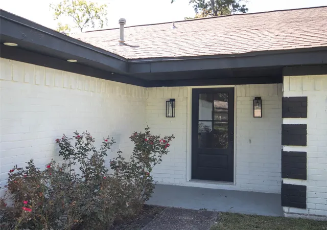 Photo 2 of Sale Pending at 2314 Peaceful Valley Dr, Spring, TX 77373 | MLS# 83947353 | Listing updated on 2026-08-31