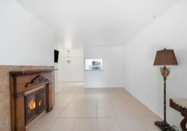 Photo 1 of Condo for sale at 4629 Wild Indigo St #581, Houston, TX 77027 | MLS# 43073760 | Listing updated on 2026-09-08