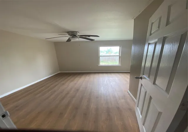 Photo 3 of Single family home for sale at 829 Fair St, Houston, TX 77088 | MLS# 54985180 | Listing updated on 2026-06-26