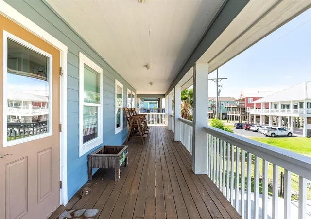 Photo 3 of Single family home for sale at 876 Kahla Dr, Port Bolivar, TX 77650 | MLS# 49022329 | Listing updated on 2026-09-15