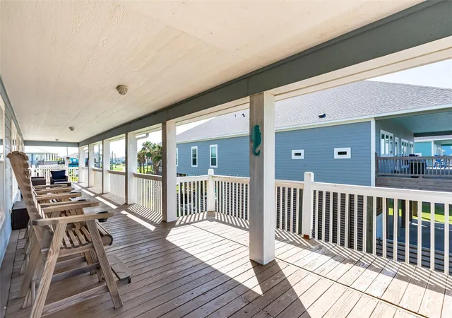 Photo 4 of Single family home for sale at 876 Kahla Dr, Port Bolivar, TX 77650 | MLS# 49022329 | Listing updated on 2026-09-15