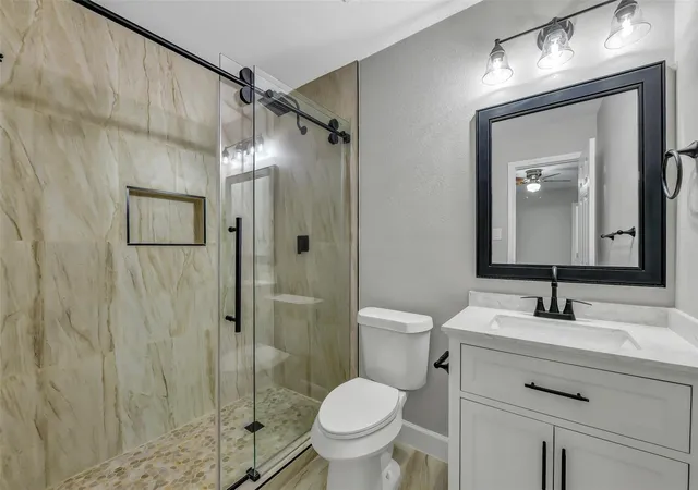 Photo 4 of Sale Pending at 9908 Green Meadow Dr, La Porte, TX 77571 | MLS# 35730096 | Listing updated on 2026-09-15