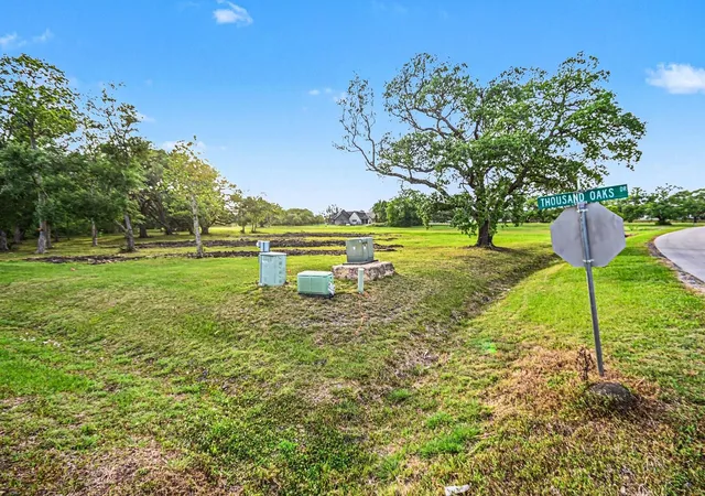 Photo 4 of Land for sale at 375 Thousand Oaks Dr, Angleton, TX 77515 | MLS# 10008374 | Listing updated on 2026-09-01