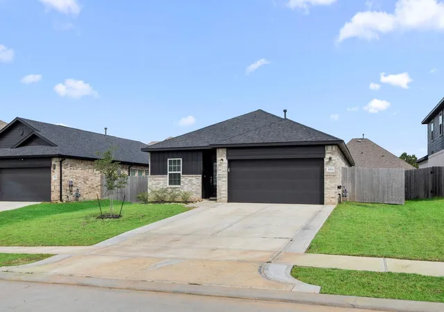 Photo 2 of Single family home for sale at 30419 Crystal Strm Ln, Magnolia, TX 77355 | MLS# 26922020 | Listing updated on 2026-09-03