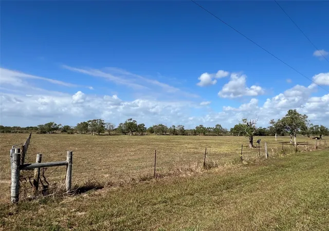 1st image of 000 Redfish Dr, Hitchcock, TX 77563 | MLS# 81807151