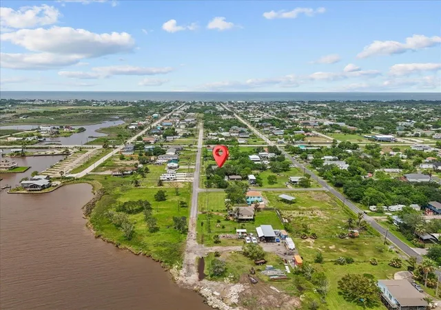 1st image of 939 17th Street Street, Dickinson, TX 77539 | MLS# 63130623