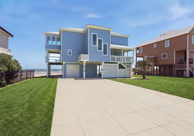 Photo 1 of Single family home for sale at 11851 Sunbather Ln, Galveston, TX 77554 | MLS# 89185676 | Listing updated on 2026-09-18