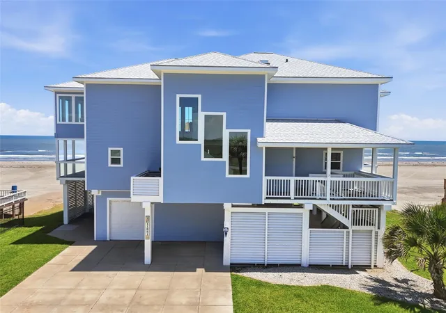 Photo 3 of Single family home for sale at 11851 Sunbather Ln, Galveston, TX 77554 | MLS# 89185676 | Listing updated on 2026-09-18