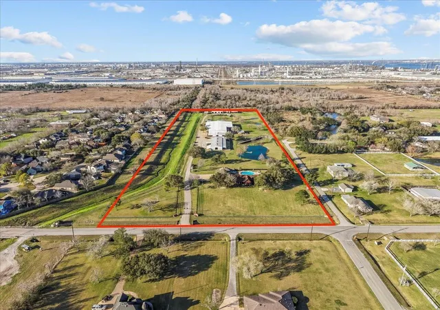 Photo 3 of Land for sale at 10431 N P St, La Porte, TX 77571 | MLS# 50436581 | Listing updated on 2026-09-24