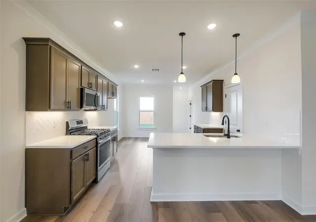 4th image of 818 Countryside Glade Ln, Bonney, TX 77583 | MLS# 86431292