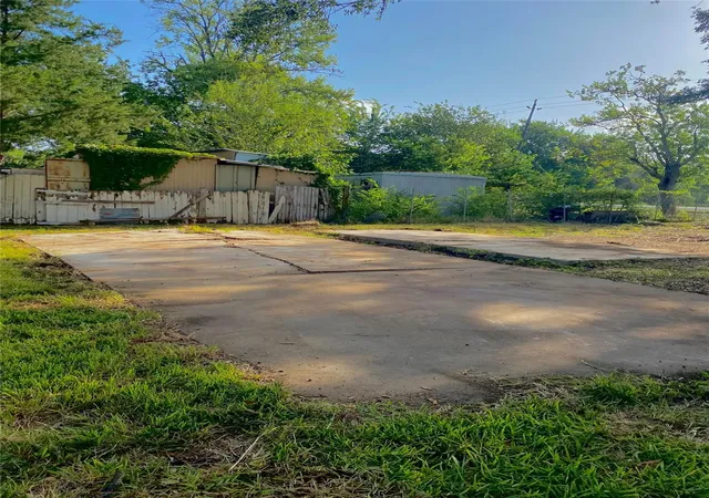 Photo 3 of Land for sale at 608 S East Ave, Wharton, TX 77488 | MLS# 68289924 | Listing updated on 2026-08-29