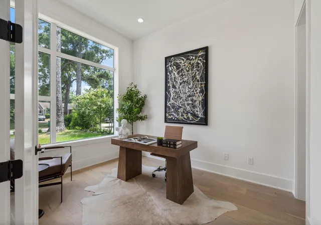 2nd image of 963 W 41st St, Houston, TX 77018 | MLS# 88088232