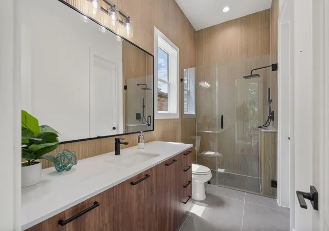 5th image of 963 W 41st St, Houston, TX 77018 | MLS# 88088232
