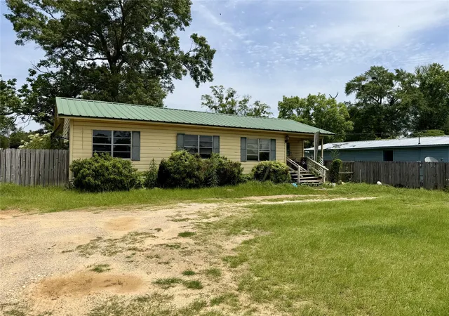 Homes for sale in Kirbyville, TX | 516 W Martin Luther King St, Kirbyville, TX 75956 | MLS# 15861242