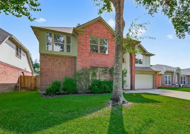 Homes for sale in Kemah, TX | 1826 Oak Valley, Kemah, TX 77565 | MLS# 84464462