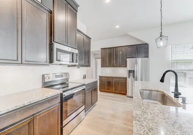 Photo 2 of Sale Pending at 11913 Mockingbird Ln, Montgomery, TX 77356 | MLS# 69926663 | Listing updated on 2026-09-02