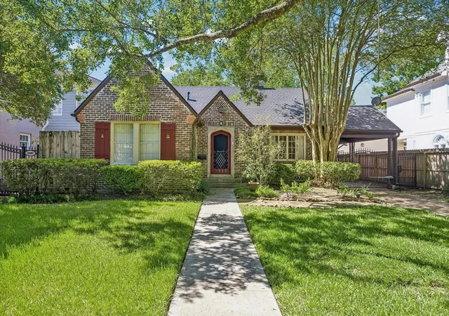 Photo 1 of Sale Pending at 3111 Quenby, Houston, TX 77005 | MLS# 36754239 | Listing updated on 2026-08-25