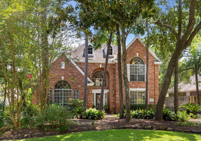 Photo 2 of Single family home for sale at 63 Driftoak Cir, Spring, TX 77381 | MLS# 9863187 | Listing updated on 2026-07-28