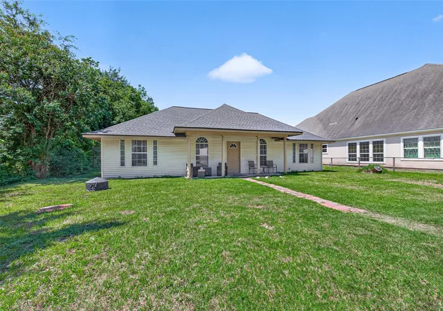 Homes for sale in Prairie View, TX | 720 Ezekiel Smith St, Prairie View, TX 77484 | MLS# 60243443