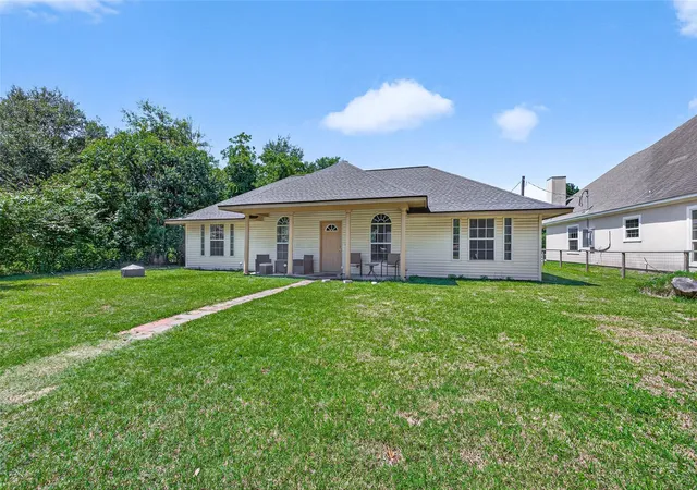 Homes for sale in Prairie View, TX | 720 Ezekiel Smith St, Prairie View, TX 77484 | MLS# 60243443