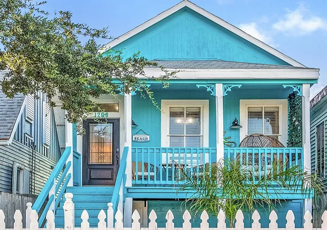 1st image of 1208 Avenue K, Galveston, TX 77550 | MLS# 11831079