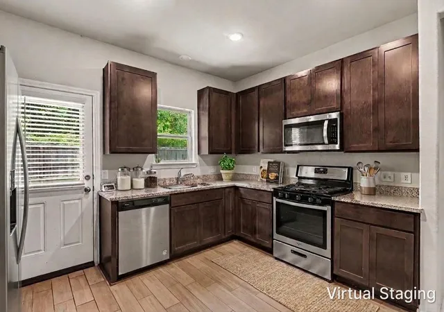 Photo 4 of Sale Pending at 24718 Russet Blf Trl, Huffman, TX 77336 | MLS# 90911275 | Listing updated on 2026-09-12