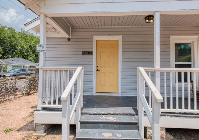 Photo 2 of Multi family home for sale at 3201 Adelia St, Houston, TX 77026 | MLS# 7633076 | Listing updated on 2026-08-26