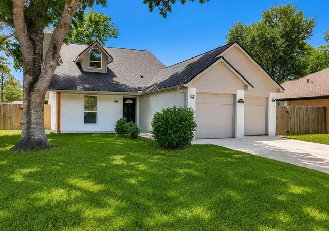 Photo 1 of Sale Pending at 2618 Harvest Moon Dr, Missouri City, TX 77489 | MLS# 44458511 | Listing updated on 2026-08-29
