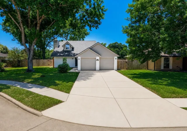 Photo 3 of Sale Pending at 2618 Harvest Moon Dr, Missouri City, TX 77489 | MLS# 44458511 | Listing updated on 2026-08-29