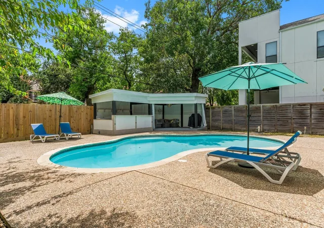 4th image of 6013-6015 San Felipe St, Houston, TX 77057 | MLS# 52704465
