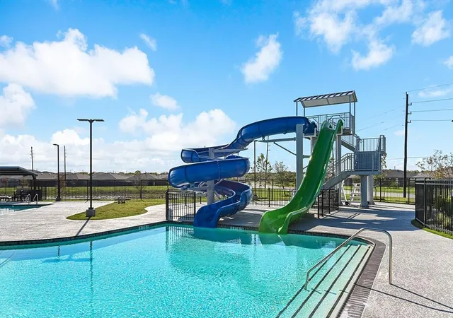 Photo 22 of Sale Pending at 7703 Smooth Valley Ct, Rosharon, TX 77583 | MLS# 76176139 | Listing updated on 2026-08-28