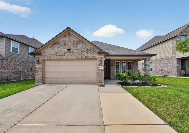 Photo 1 of Sale Pending at 6515 Cypresswood Summit Dr, Humble, TX 77338 | MLS# 86412314 | Listing updated on 2026-08-28