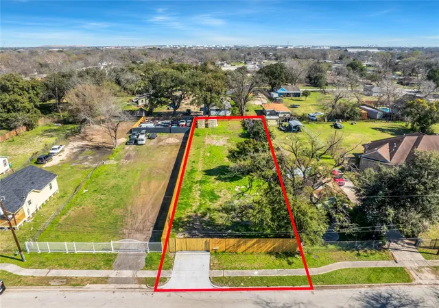 Photo 3 of Land for sale at 3822 Lavender St, Houston, TX 77026 | MLS# 23418374 | Listing updated on 2026-07-29