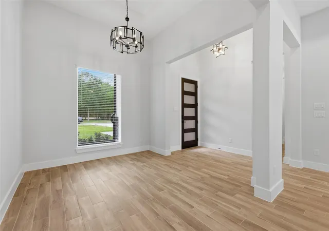 4th image of 2638 Fountain View St, Roman Forest, TX 77357 | MLS# 62535351