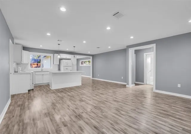 2nd image of 6930 Neff St, Houston, TX 77074 | MLS# 30985198