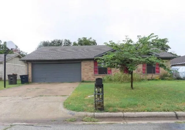 1st image of 2813 Highlawn Ter, Fort Worth, TX 76133 | MLS# 97409403
