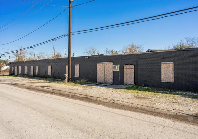 2nd image of 933 Harbor St #12, Houston, TX 77020 | MLS# 70697758