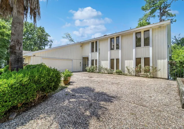 3rd image of 618 Palmetto Dr, Livingston, TX 77351 | MLS# 28388345